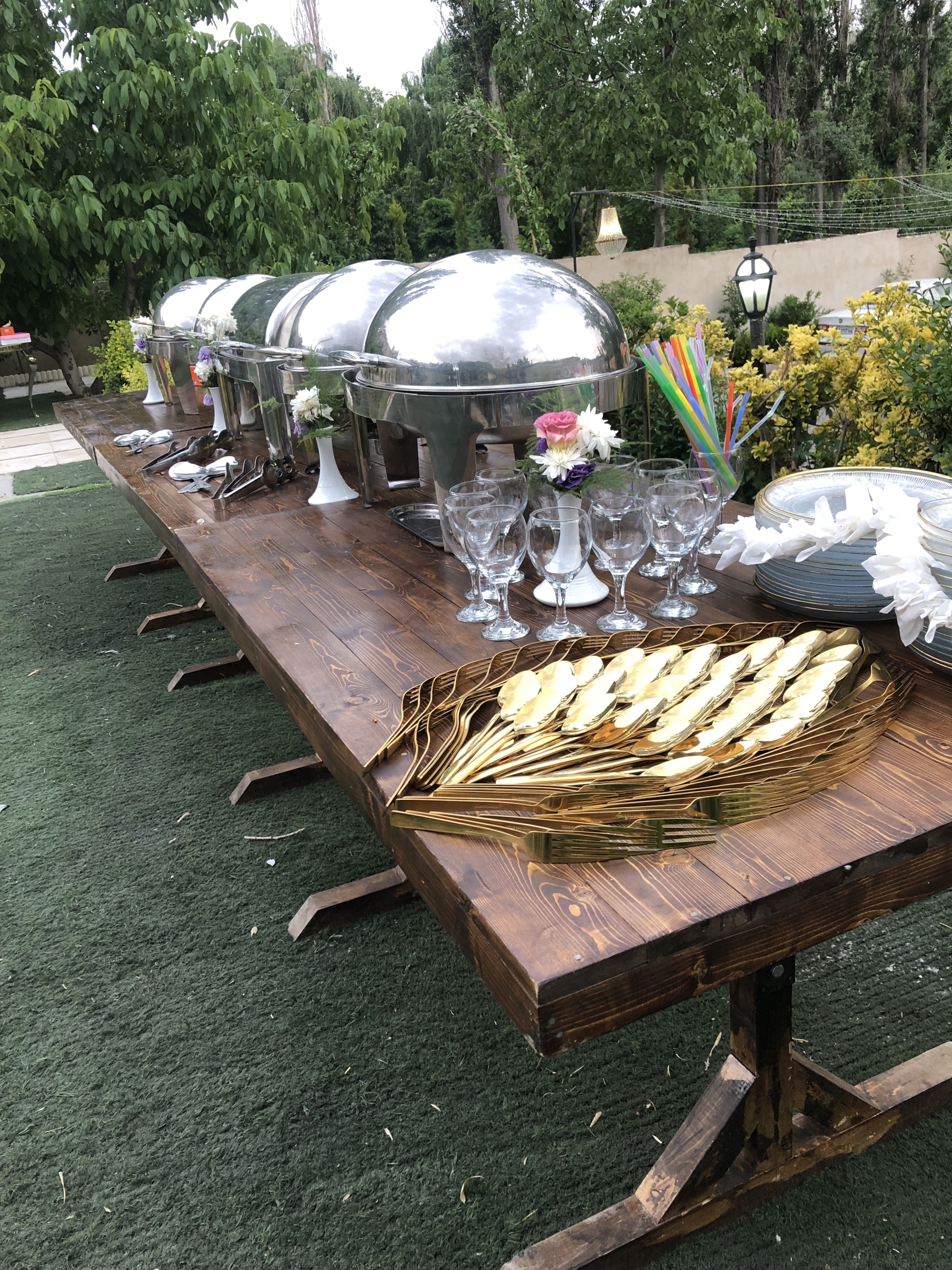 میز چوبی
